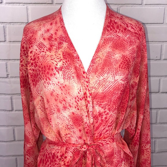 VICTORIA’S SECRET Coral Pink Robe - Picture 3 of 6